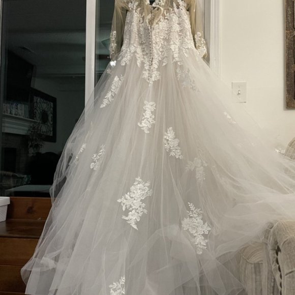 Morilee Wedding Dress Sample Size 28 - Picture 2 of 7